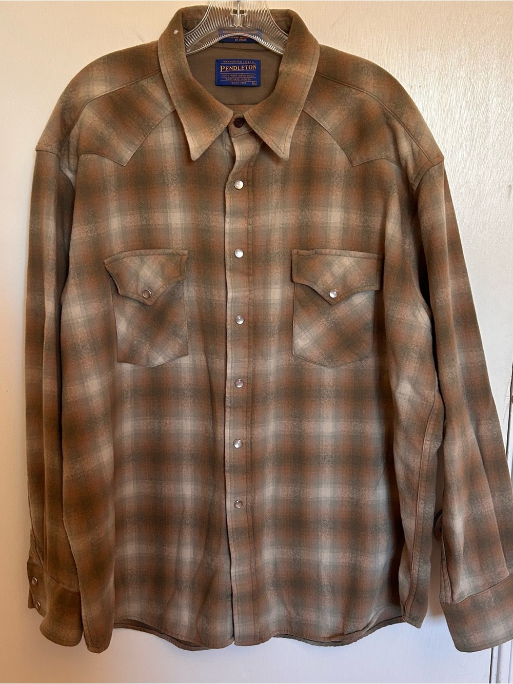 Pendleton Brown Tan Wool Blend Western Shirt - flaw on collar